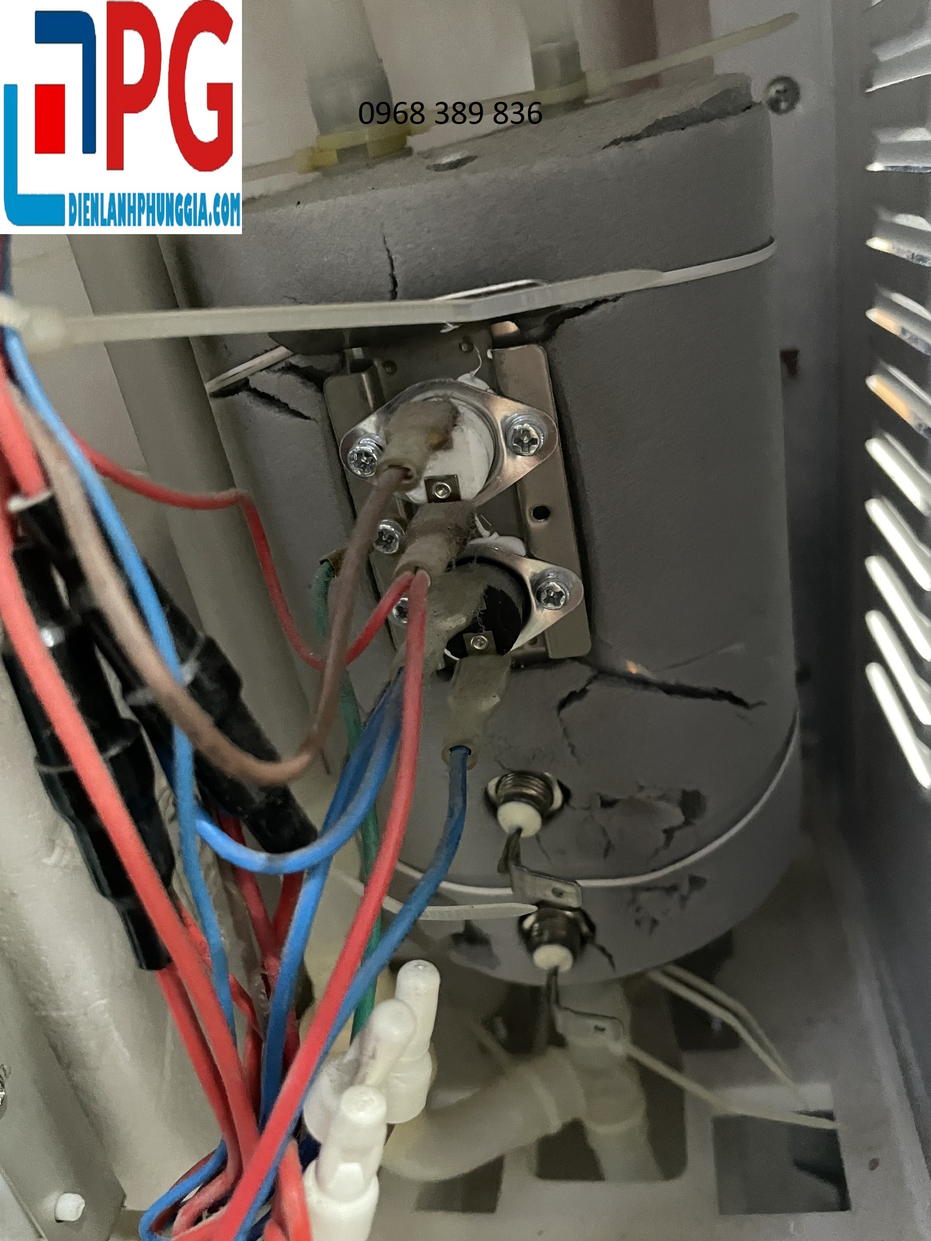 sua-cay-nuoc-nong-lanh-Hoàng-Mai-điện-lạnh-phùng-gia