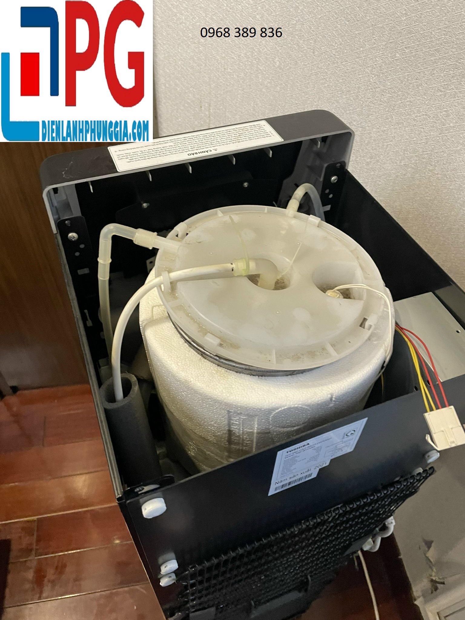 sua-cay-nuoc-nong-lanh-Hoàn-Kiếm-điện-lạnh-phùng-gia