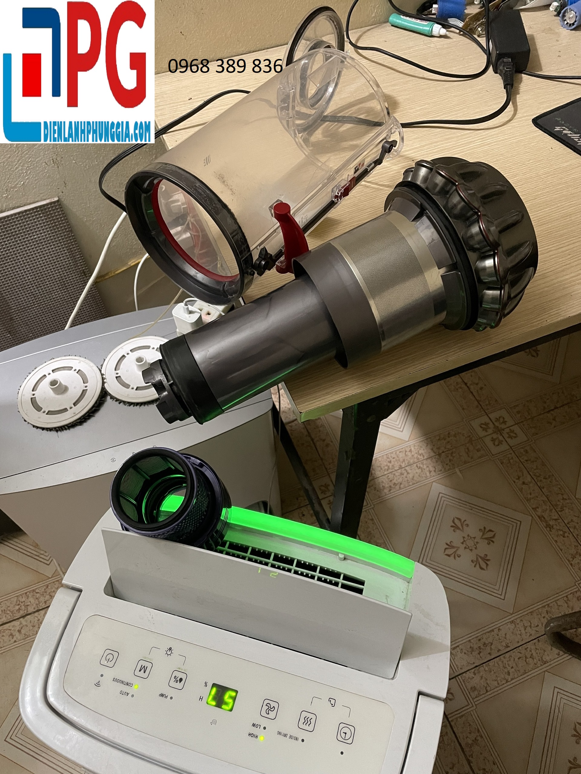 Sửa hút bụi Dyson, kdt Royal city