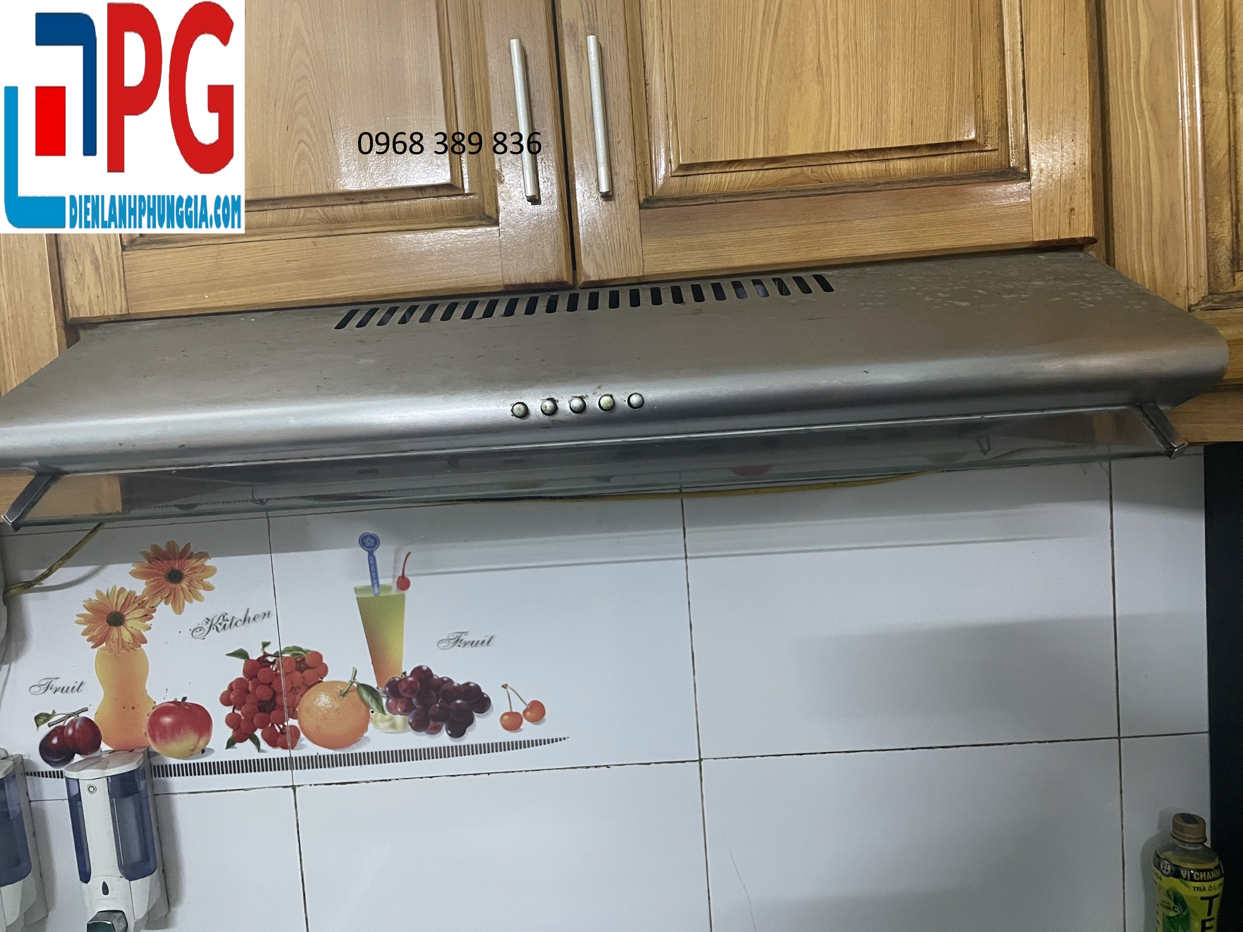 sửa hút mùi Royal City