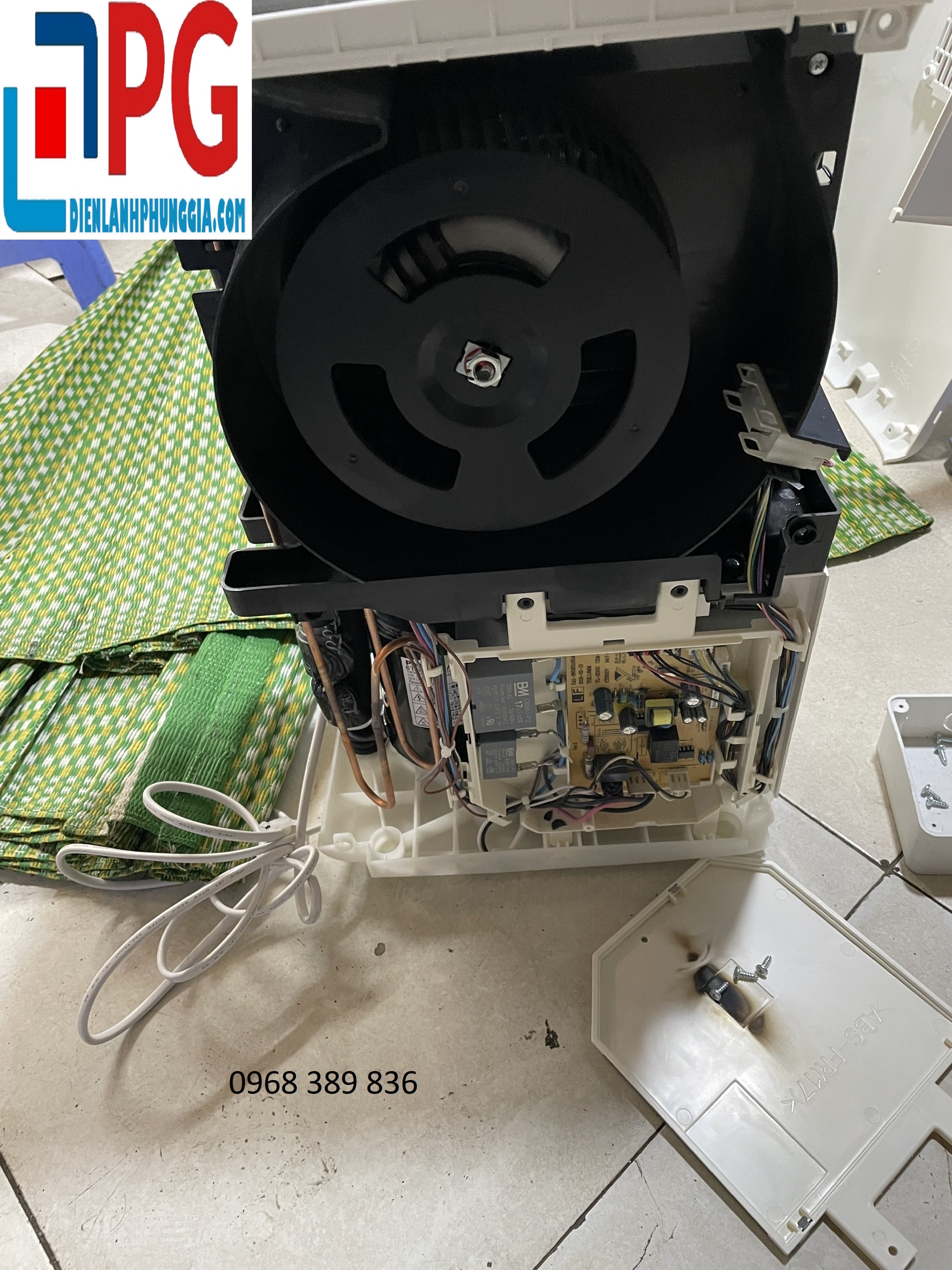 sửa máy hút ẩm tại Time City