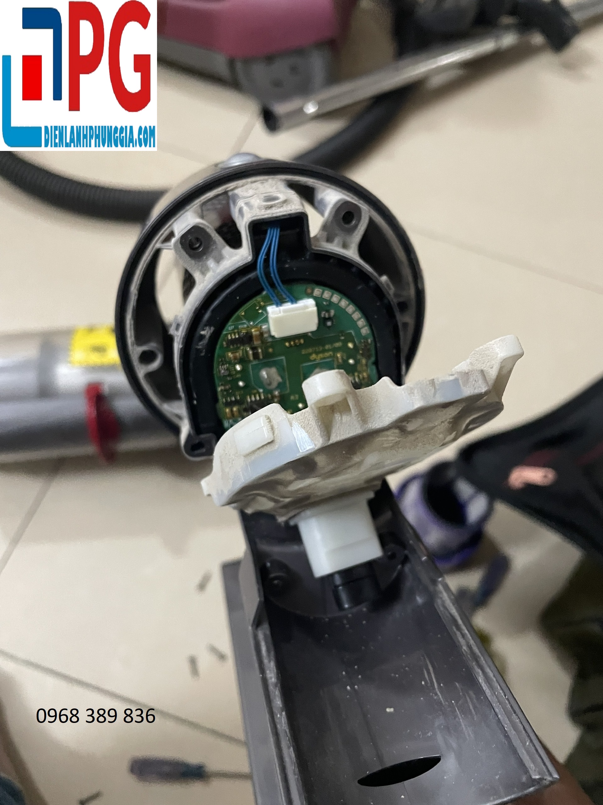 Sửa Máy Hút Bụi Dyson Tại Lê Văn Lương Thanh Xuân