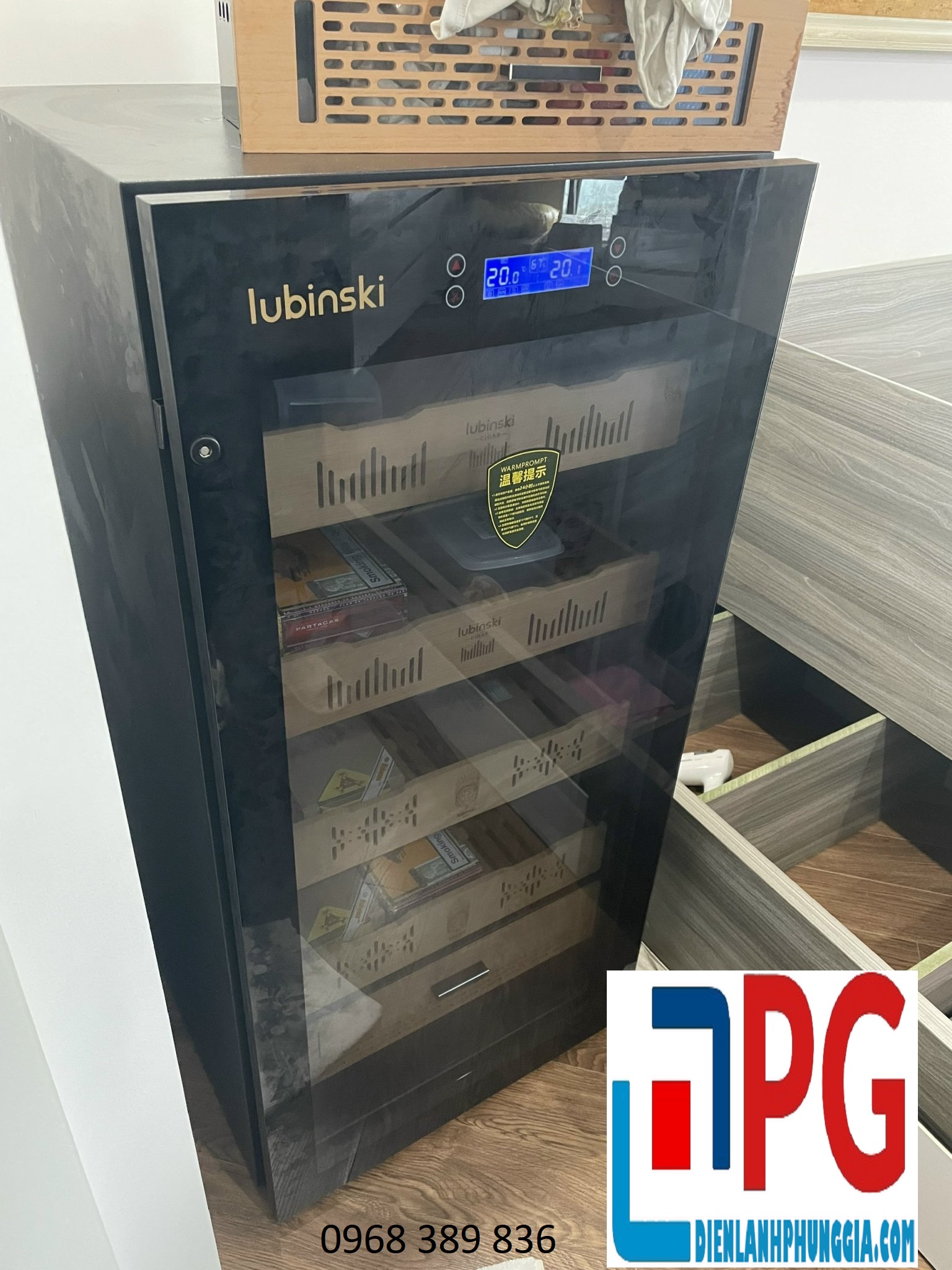 Sửa Tủ Cigar Tại KĐT Vinhomes Riverside Long Biên