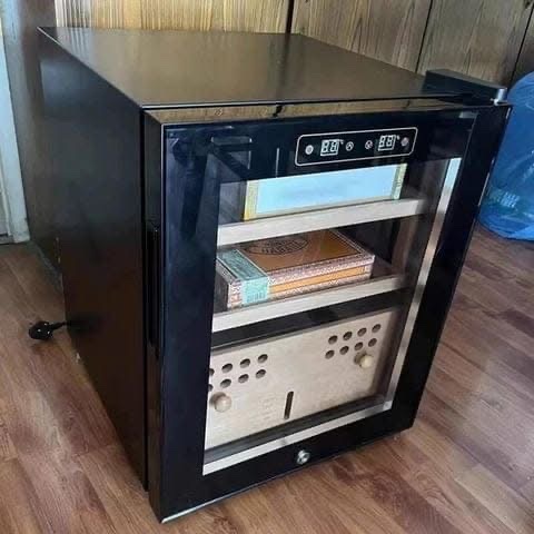 Sửa Tủ Cigar Tại Linh Đàm