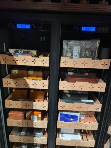 Sửa tủ cigar tại KĐT Thanh Hà Hà Đông